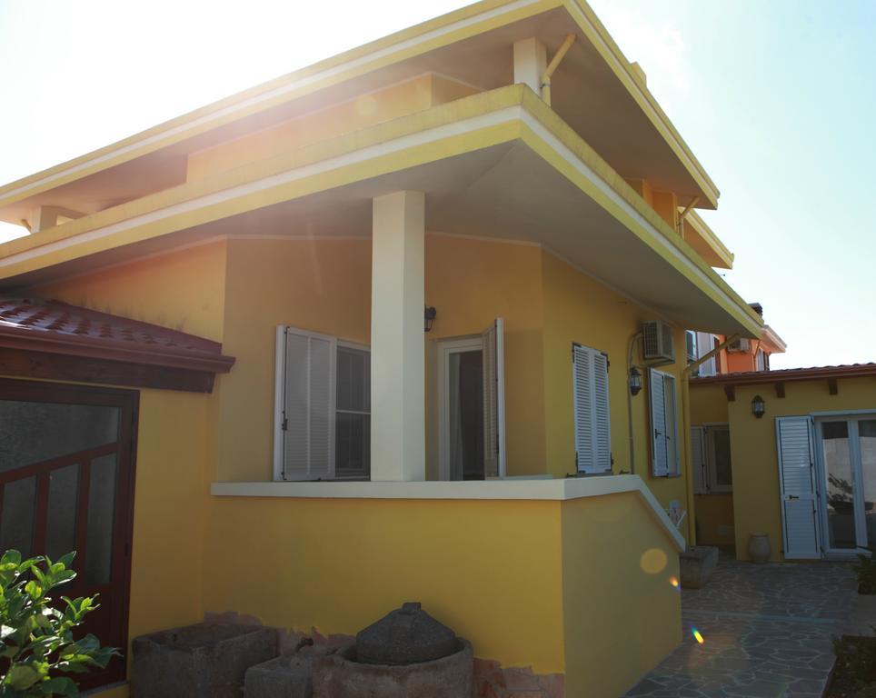 B&B Terre Del Sinis กาบราส ภายนอก รูปภาพ