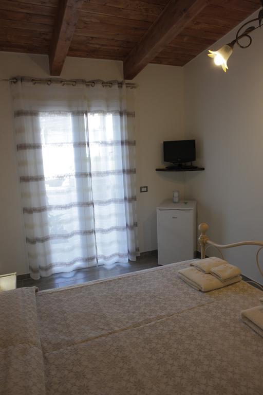 B&B Terre Del Sinis กาบราส ห้อง รูปภาพ