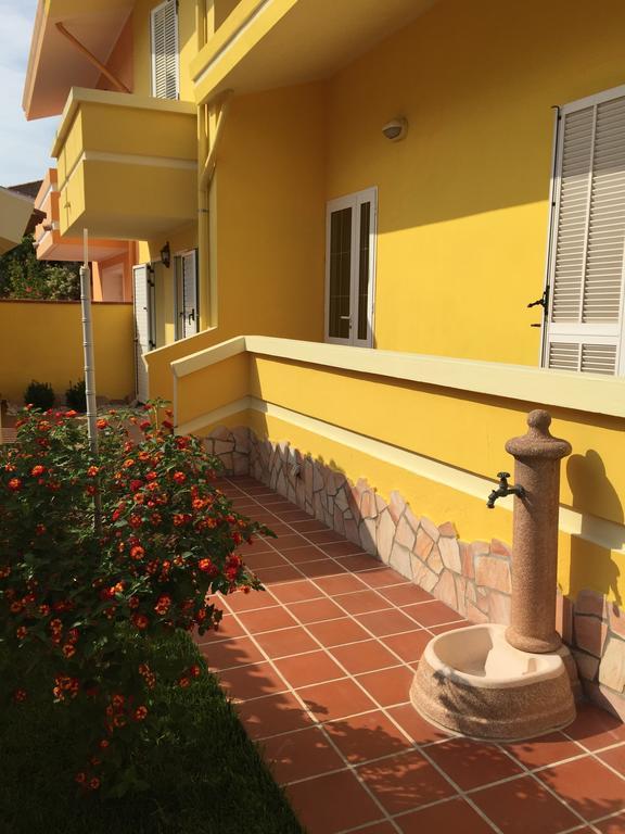 B&B Terre Del Sinis กาบราส ภายนอก รูปภาพ