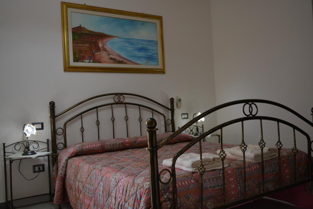 B&B Terre Del Sinis กาบราส ภายนอก รูปภาพ